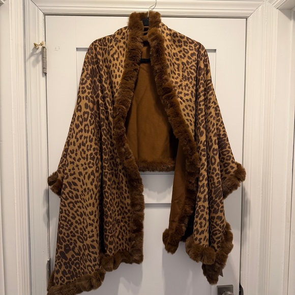 La Fiorentina Accessories - La Fiorentina NWT Leopard Brown Faux Fur Wrap Scarf Animal Print